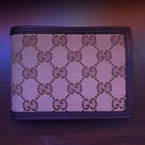 Gucci GG Supreme Men’s Wallet
